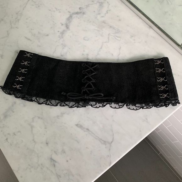 Accessories - Corset style belt with lace